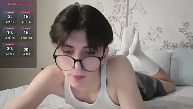 Yui-Ch – webcam model profile photo Image 12