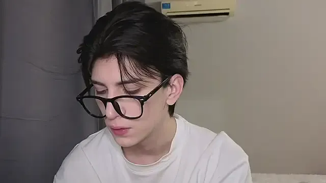 _MiaQueen_ – webcam model profile photo Image 3