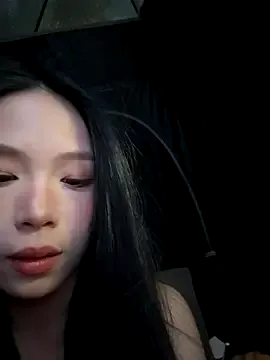 IrisDavis – webcam model profile photo Image 6