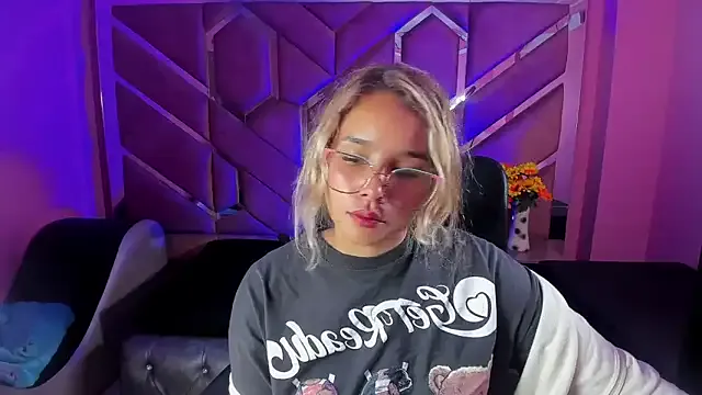 Olivia_Fox69 Image 4