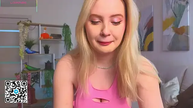 Renee – webcam model profile photo Image 19