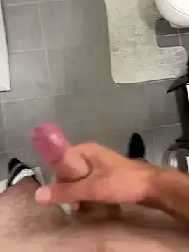 LT-333 – webcam model profile photo Image 8