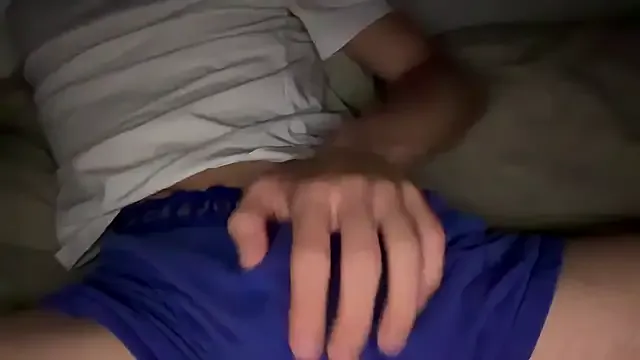 R0422 – webcam model profile photo Image 1