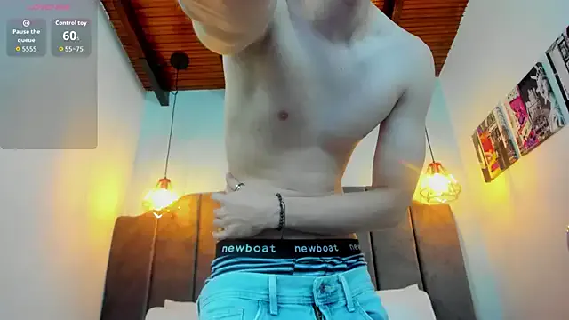 Musae – webcam model profile photo Image 15