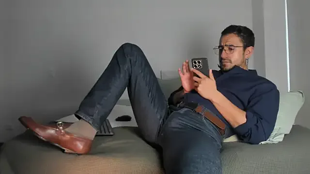  – webcam model profile photo Image 18