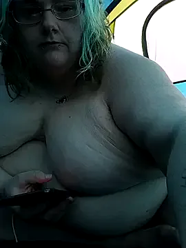 Yui-Ch – webcam model profile photo Image 10