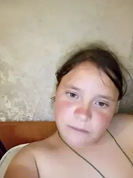 Cum_girlss – webcam model profile photo Image 2