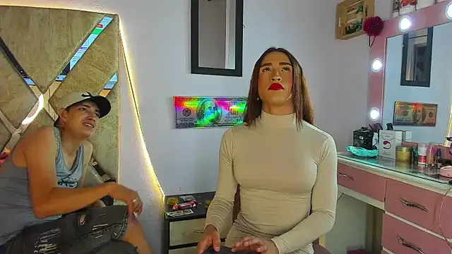 Shiny_Jennifer – webcam model profile photo Image 15