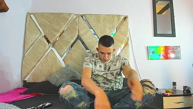 Shiny_Jennifer – webcam model profile photo Image 16