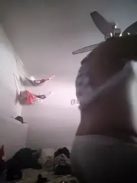 GouGou-111 – webcam model profile photo Image 7