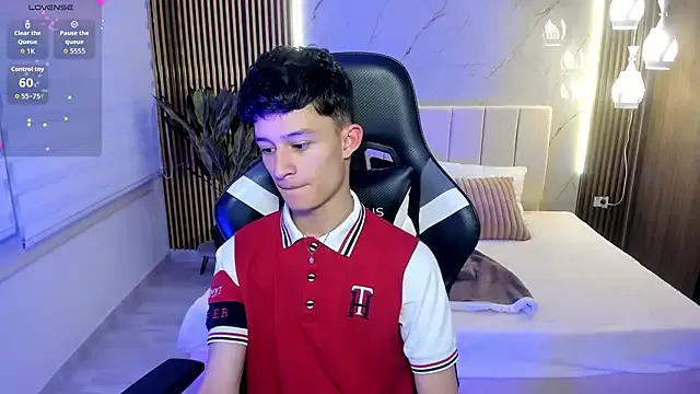 841_yayoi cam model Image 4