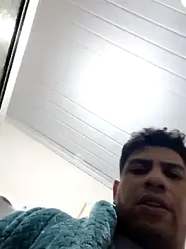 zui_lu – webcam model profile photo Image 16