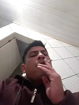 zui_lu – webcam model profile photo Image 5