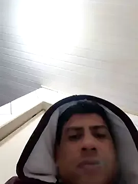 zui_lu – webcam model profile photo Image 7