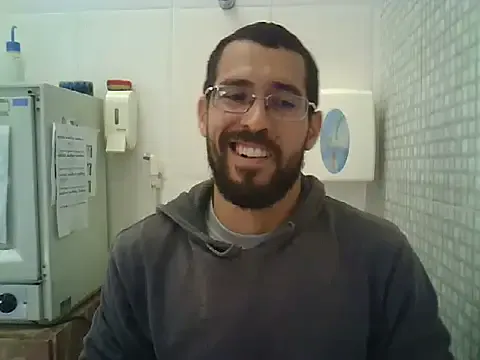roouse – webcam model profile photo Image 4