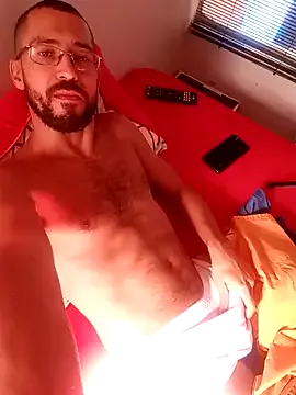 roouse – webcam model profile photo Image 5