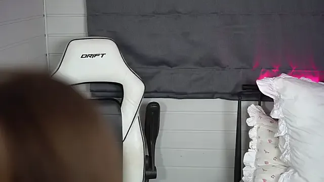 Anastasia – webcam model profile photo Image 3