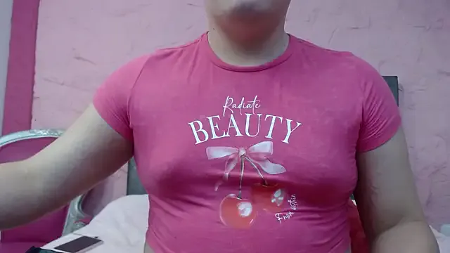 LushianaFitness – webcam model profile photo Image 4