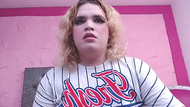 LushianaFitness – webcam model profile photo Image 9