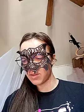 roouse – webcam model profile photo Image 9