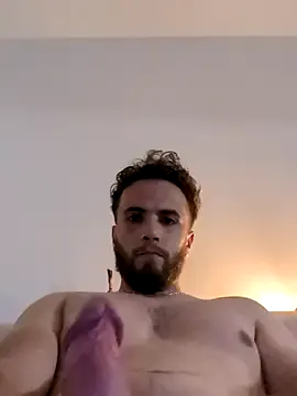 PumaShyXD – webcam model profile photo Image 2