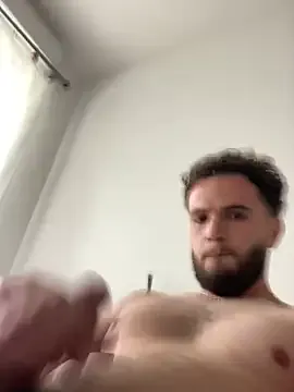 PumaShyXD – webcam model profile photo Image 3