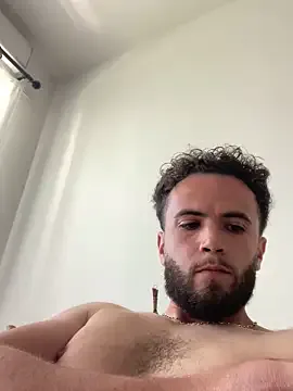 PumaShyXD – webcam model profile photo Image 4