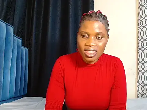 RollDolls – webcam model profile photo Image 13