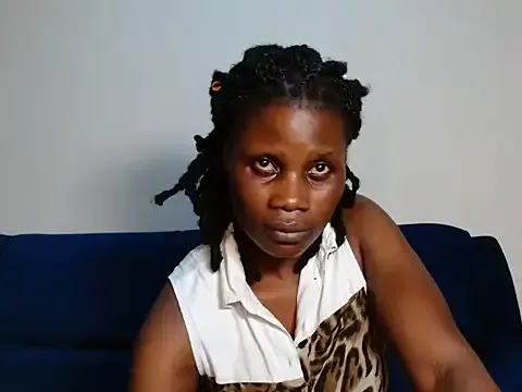 RollDolls – webcam model profile photo Image 5