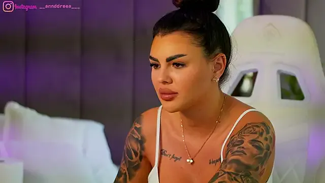 zui_lu – webcam model profile photo Image 5