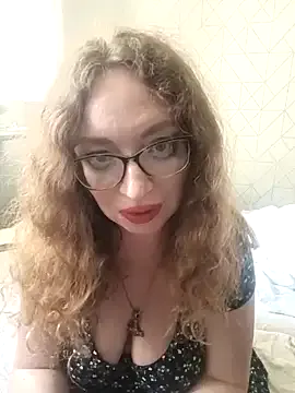 maataaan – webcam model profile photo Image 6
