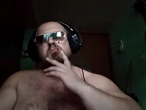 roouse – webcam model profile photo Image 17