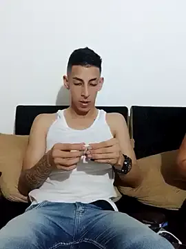 its_amesha – webcam model profile photo Image 10