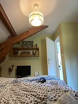 seraphine23 – webcam model profile photo Image 2