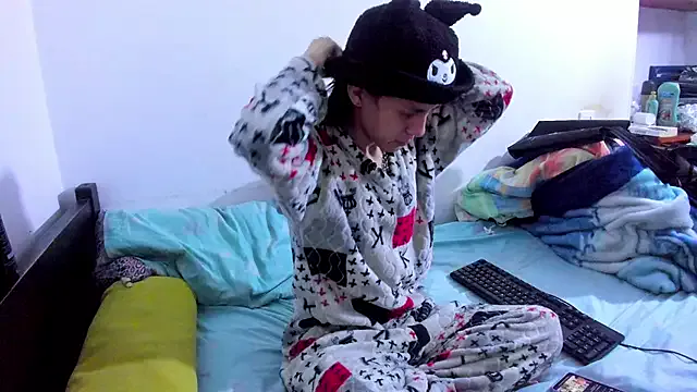 Playful_Adriana – webcam model profile photo Image 14