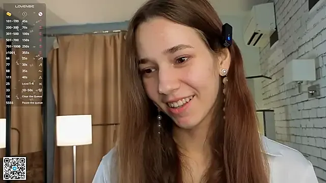 OrianaRossy – webcam model profile photo Image 13