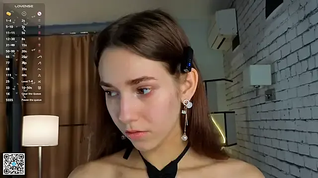 OrianaRossy – webcam model profile photo Image 15
