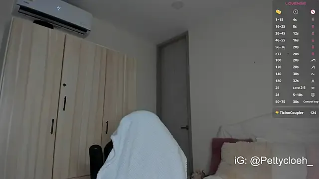 Humsafar-HDX-13 – webcam model profile photo Image 9