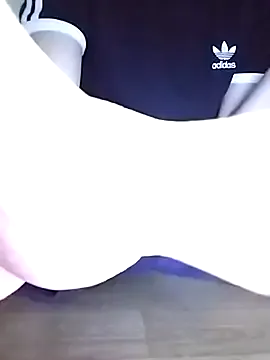 HotBella- – webcam model profile photo Image 3