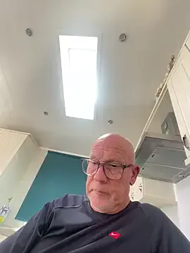 Mia--meow – webcam model profile photo Image 12