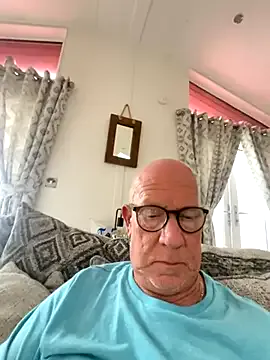 Mia--meow – webcam model profile photo Image 7