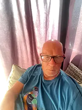 Mia--meow – webcam model profile photo Image 8