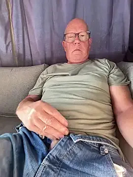 Mia--meow – webcam model profile photo Image 9