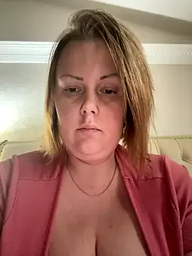 roouse – webcam model profile photo Image 3