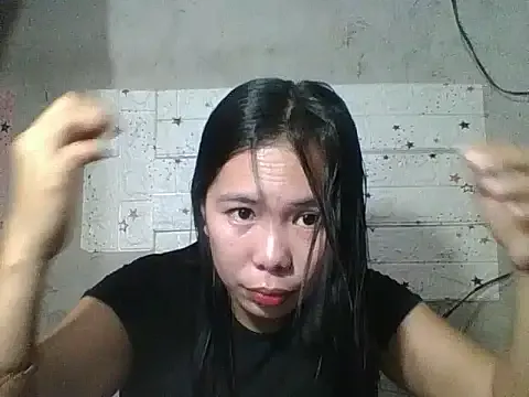 EmiliGarden – webcam model profile photo Image 10