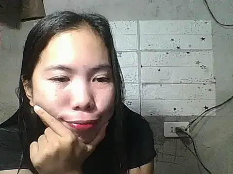 EmiliGarden – webcam model profile photo Image 7