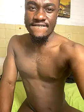 roouse – webcam model profile photo Image 9