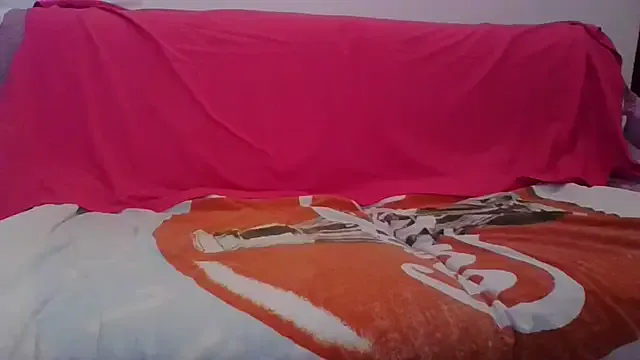 roouse – webcam model profile photo Image 13