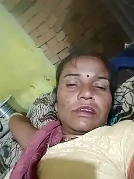 EsmeBrowm – webcam model profile photo Image 11