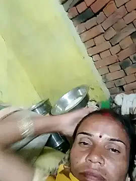 EsmeBrowm – webcam model profile photo Image 4